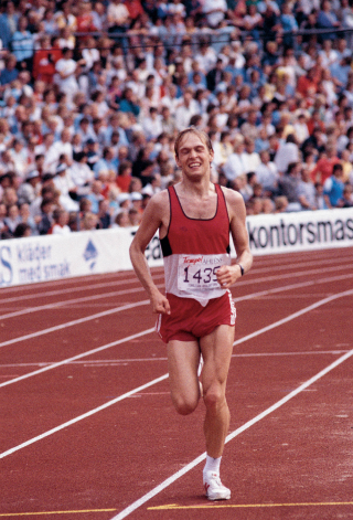 Torbjörn Sköldefors i Stockholm Marathon 1984. Torbjörn Sköldefors i Stockholm Marathon 1984.